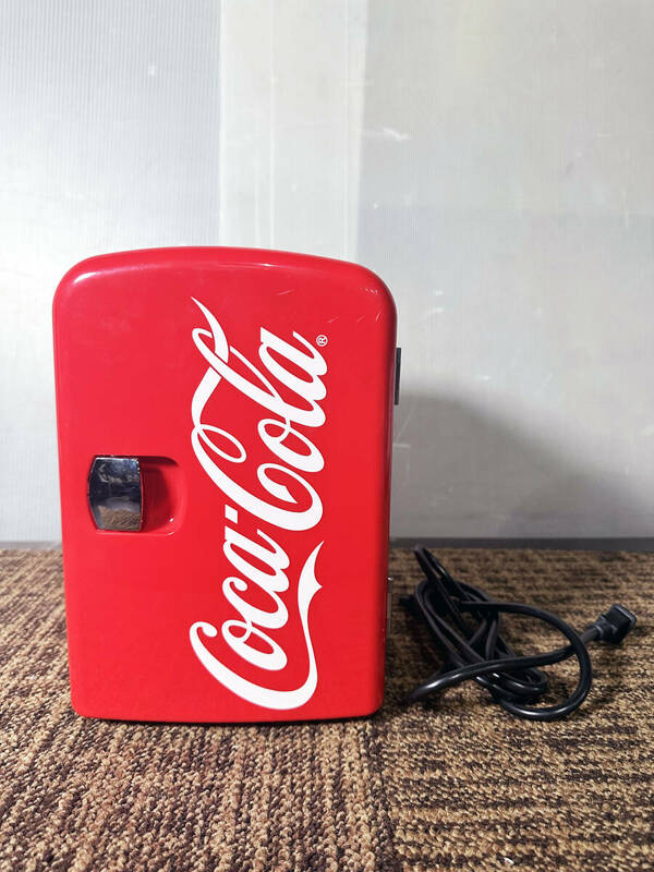 ◎★ 中古★コカ・コーラ Coca-Cola KWC-4B パーソナル冷蔵庫 ポータブルミニ冷蔵庫 赤【KWC-4B】DG8F