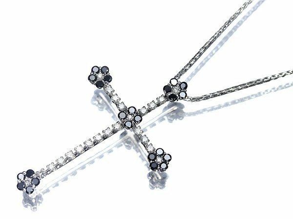 UM8418ST【売り切り】新品【RK宝石】《Diamond》極上ブラックダイヤ 極上クリアダイヤ 総計1.00ct K18WG 高級ネックレス クロス 十字架