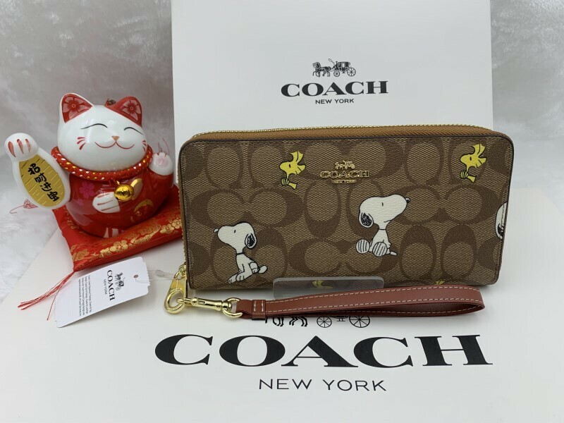 コーチ COACH 長財布 財布 シグネチャー スヌーピー ピーナッツ コラボ ブランド 大容量 誕生日 新品 未使用 ファッション CE705 A147