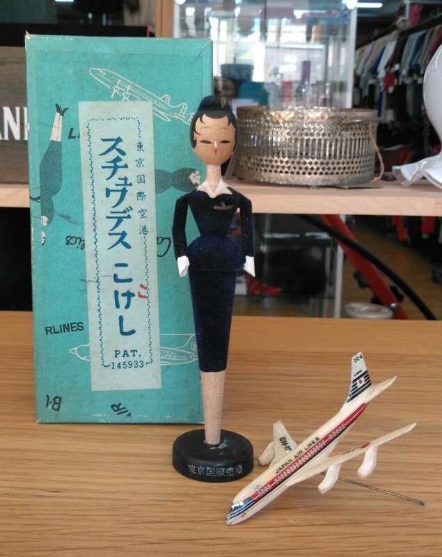 昭和レトロ　東京国際空港　スチュワーデス　こけし　飛行機　キャビンアテンダント　置物　人形
