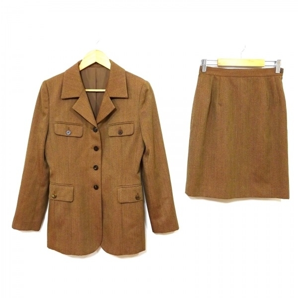 ヨンドシー 4℃ スカートスーツ - ブラウン レディース レディーススーツ