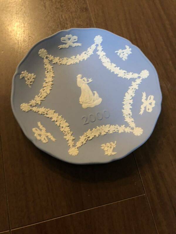 5.17 2000 WEDGWOOD ウェッジウッド 飾り皿 プレート 未使用保管品イヤープレート