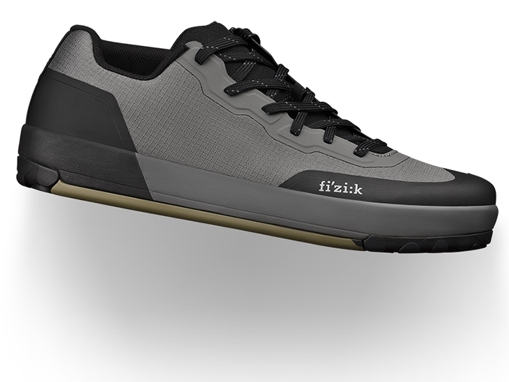 ●☆新品未使用品/FIZIK(フィジーク)//シューズ//Gravita VERSOR X6 [43.0 GRX6VTC1K 7085 , 27.7cm]GR/MUD//r10800●☆