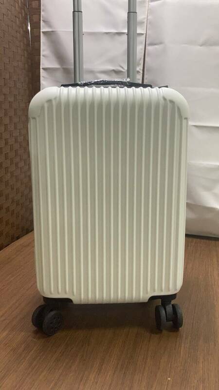 スーツケース　Sサイズ　ホワイト　キャリーバック　キャリーケース　SC101-20-WH