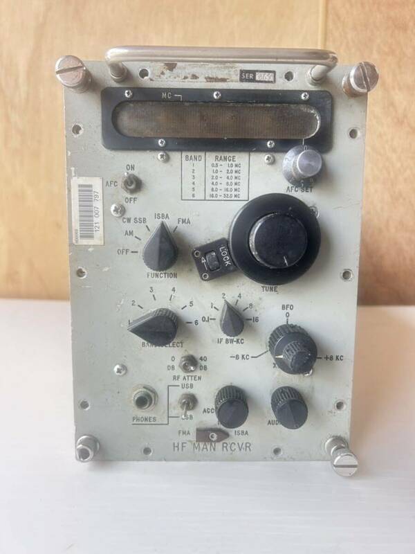 R-1451A(V)2/WLR-6(V) RECEIVER, RADIO 受信機GTE SYLVANIA HF MAN RCVR ジャンク