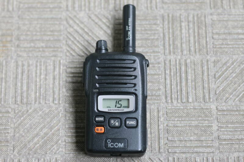 【動作OK】アイコム ICOM 簡易無線機 IC-UH35ACT 防水 5W 本体一式