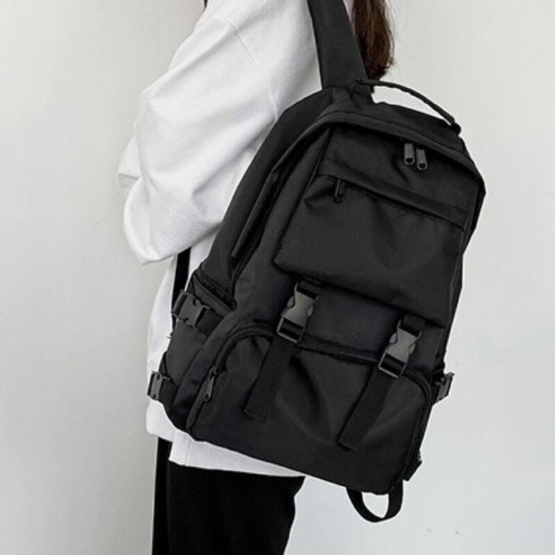新品未使用男女兼用 大容量　リュック　韓国　マザーズバッグ　シンプル 黒