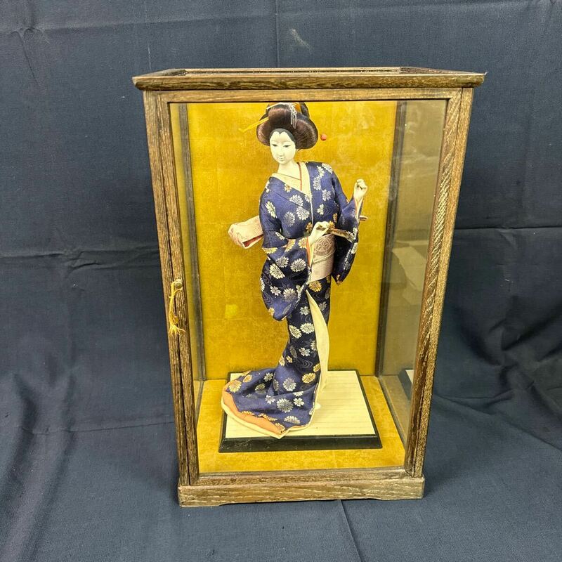 ◆中古 日本人形 女性 着物 扇子 簪 コレクション ガラスケース付 伝統工芸品 置物 飾り 和風 インテリア 昭和レトロ 167-43