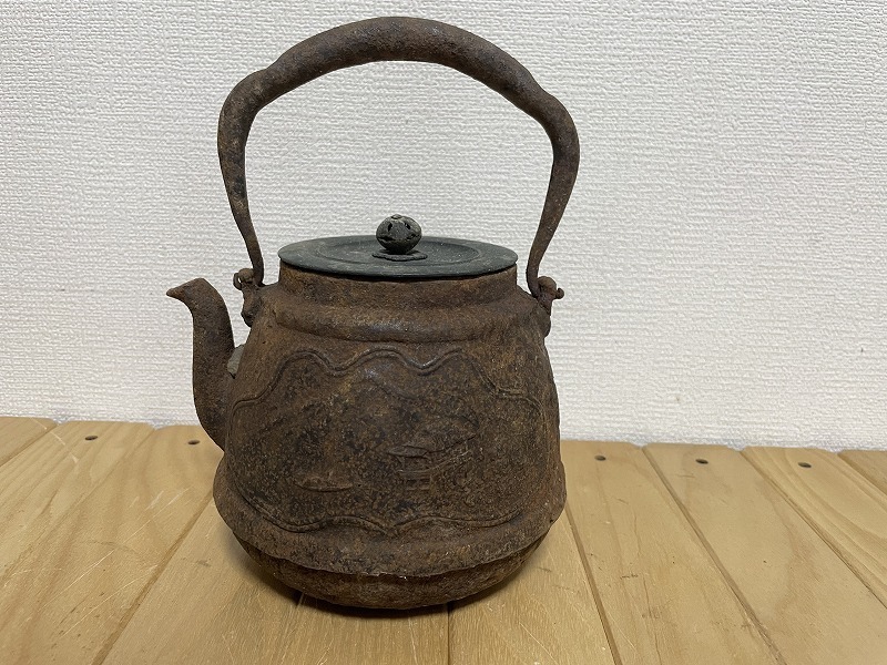 【要画像参照】鉄瓶　龍文堂造　茶器　模様あり