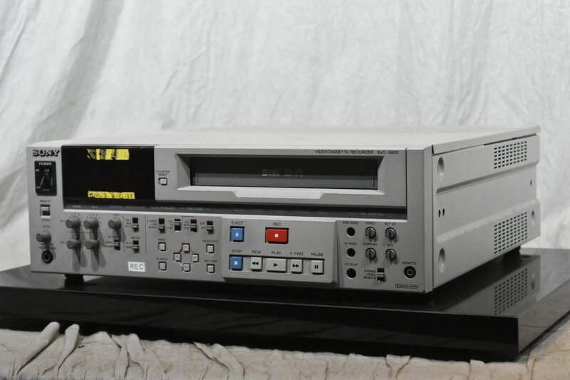 SONY ソニー SVO-5800 業務用 S-VHSデッキ ビデオカセットレコーダー ②