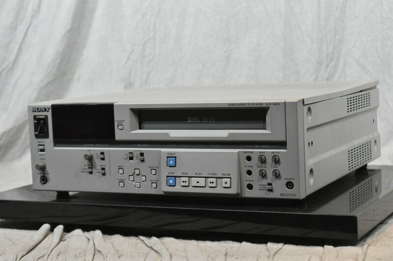 SONY ソニー SVP-5600 ビデオカセットプレーヤー ②