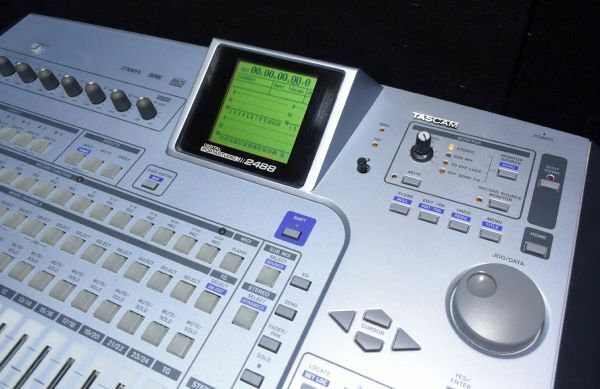 ★★★TASCAM PORTASTUDIO 2488　動作確認済 タスカム HDD搭載 24トラック デジタルMTR マルチトラックレコーダー PORTASTUDIO 2488