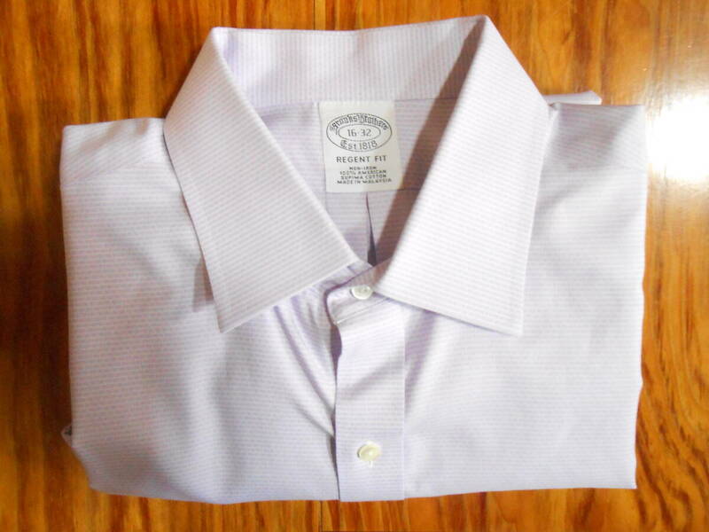 未使用（個人保管）　米国 Brooks Brothers　高級アメリカンスピマコットン使用　上品な控えめの変わりストライプ柄のドレスシャツ　US16