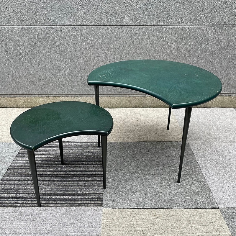 【福岡】ドリームベッド製 ネストテーブル 2台セット 三日月テーブル サイドテーブル グリーン【KK0429-3】
