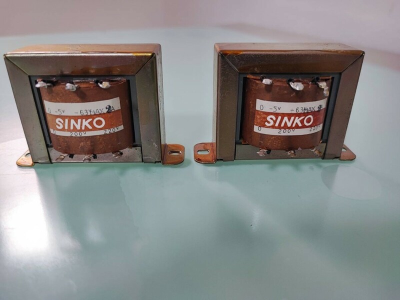 SINKO 電源トランス　0-5v -6.3v 0 200v 220v 動作未確認　ジャンク品　60サイズ