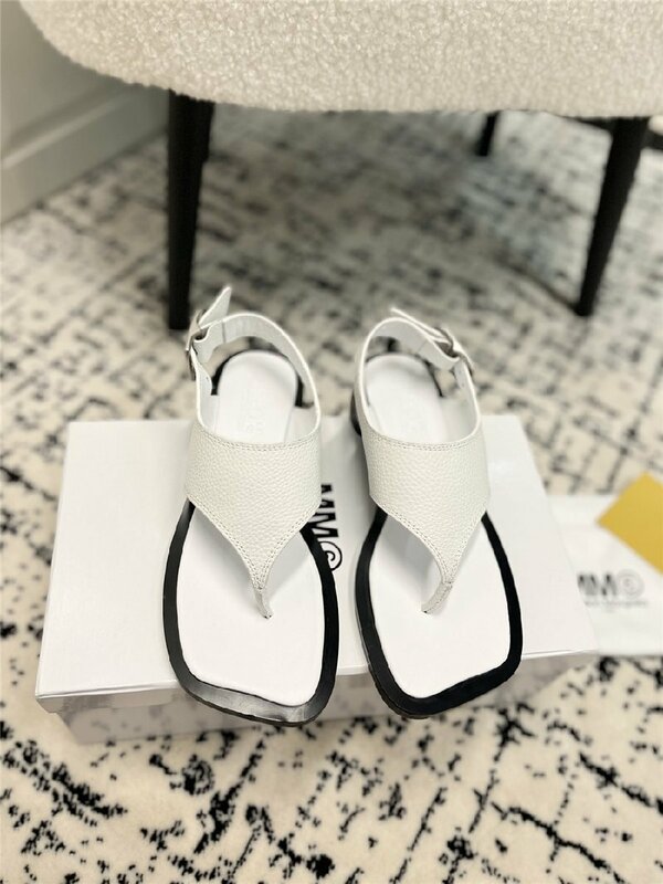 Maison Margiela メゾン マルジェラ トングサンダル 靴 MM6 サンダル ANATOMIC ホワイト ナンバー シューズ EUR37
