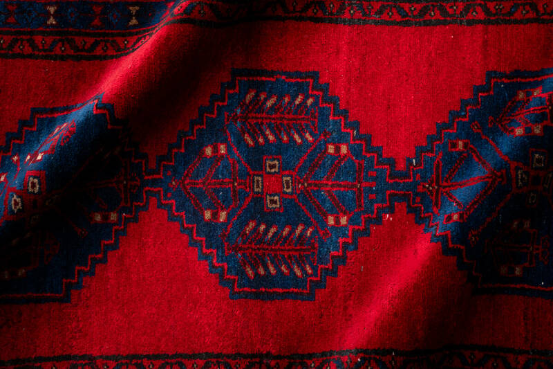 ￥26,000→￥16,000 スペシャル価格 149×86cm トライバルラグ 手織り 絨毯 カーペット ヴィンテージ ペルシャ絨毯 アウトレット