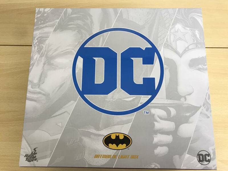 090(5-22) 未開封 ロゴ ライトボックス 「DCコミックス」 HOT TOYS ホットトイズ バットマン BATMAN