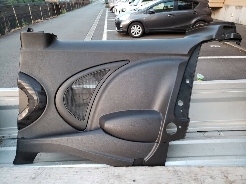 リア右側 後部座席右側　内張り 内装 純正品 ミニクーパー MINI BMW