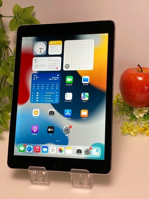 第2世代 Apple iPad Air 2 Wi-Fi+Cellular (au SIMフリー) 16GB MGGX2J/A 9.7インチ IOS15.7.9 バッテリー良好品 (90%） Y219