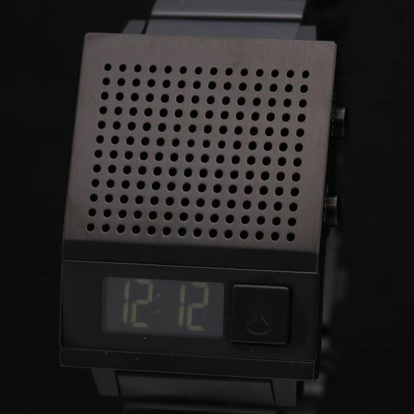 1円 箱付 新品 稼働 ニクソン ドゥークトゥ QZ デジタル文字盤 A1266 ブラック コマ2/充電器付き メンズ腕時計 KMR 2000000 NSK