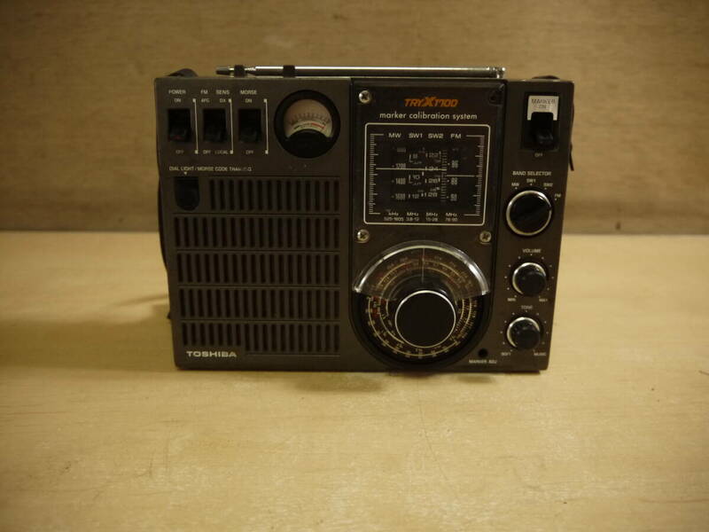  東芝 RP-1700F (TRY-X1700) 4バンド ラジオ 現状品 