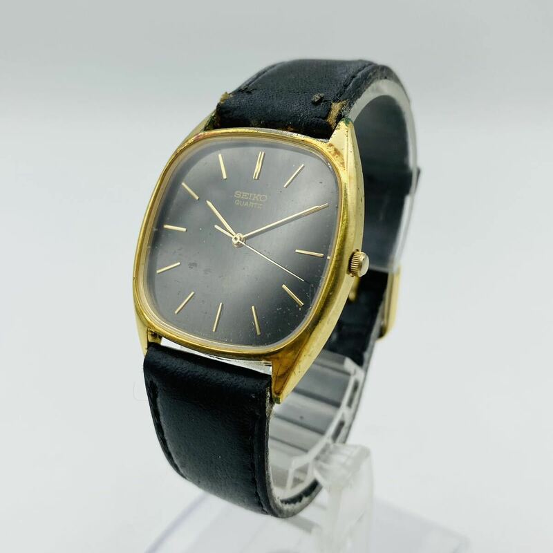 109 SEIKO セイコー メンズ腕時計 腕時計 時計 クオーツ クォーツ 6030-5270 黒文字盤 3針 レザーベルト 黒 ブラック 金色 ゴールド AM