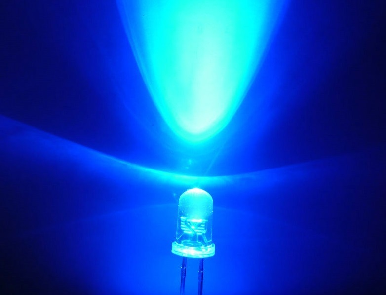 高輝度LED 砲弾型 5mm 5Φ 100本 青 ブルー 電子工作 自作 DIY 電気回路 自動車 デコレーション