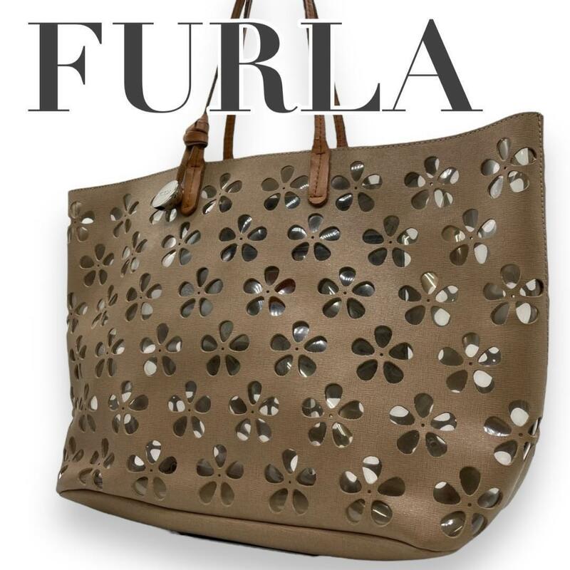 FURLA フルラ　e8 パンチング　フラワー　肩掛け　トートバッグ　レザー