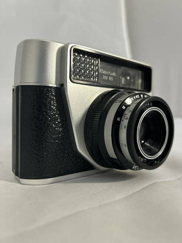 REVUE 300 BS COLOR-ISCONAR 40mm f2.8【外観美品　完動】コンパクトフィルムカメラコレクションに是非！