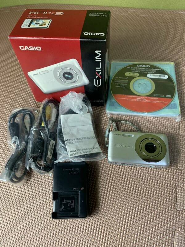【1円】CASIO EXILIM カシオ コンパクトデジタルカメラ EX-Z800 通電確認済み　現状品