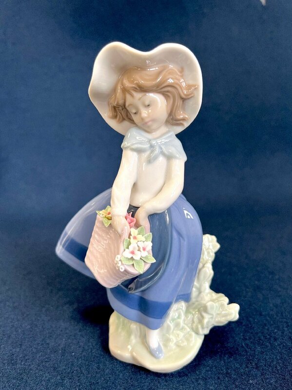 ［道］LLADRO リヤドロ 『きれいな花ばかり』フィギュリン 陶器人形 #5222