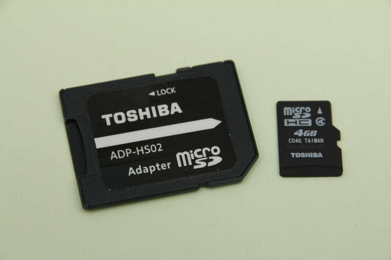 4GB microSDHCカード　TOSHIBA　●SDアダプター付●