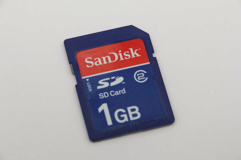 1GB SDカード　SanDisk