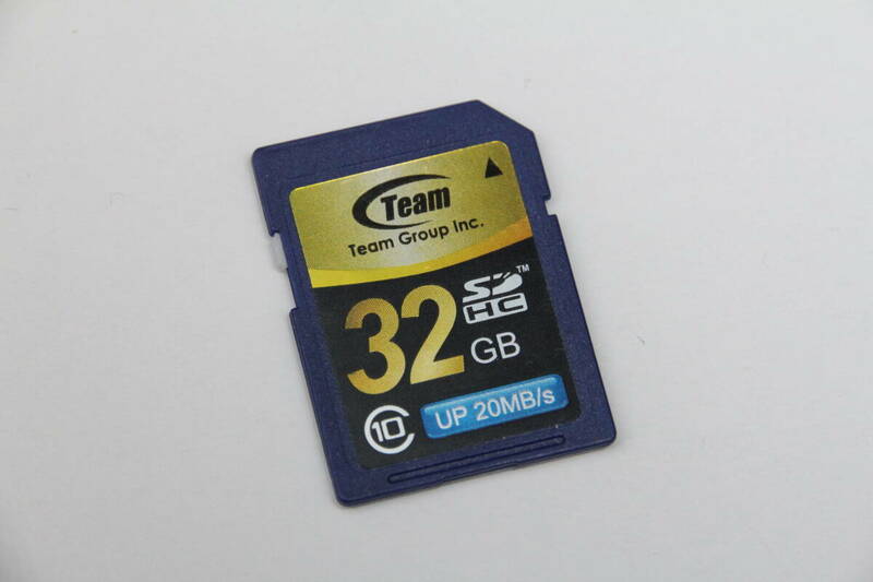 32GB SDHCカード　Team class10 