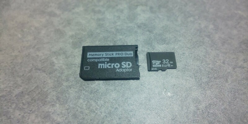 microSDカード32GB、メモリースティック Pro Duoアダプターセット