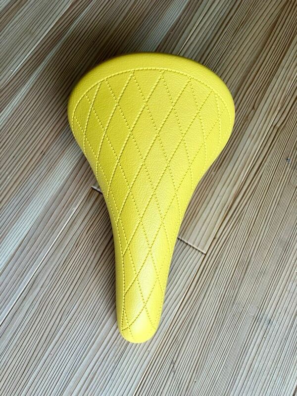 中古 KASHIMAX Diamond Stitch Seat yellow カシマックス　イエロー　BMXサドル ( vintage style ) screamin' wheels購入　加島サドル