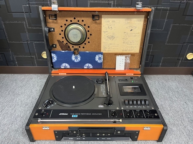 Victor ビクター PAE-231B-1 レコード カセットテープ プレーヤー トランクタイプ 通電確認OK U650