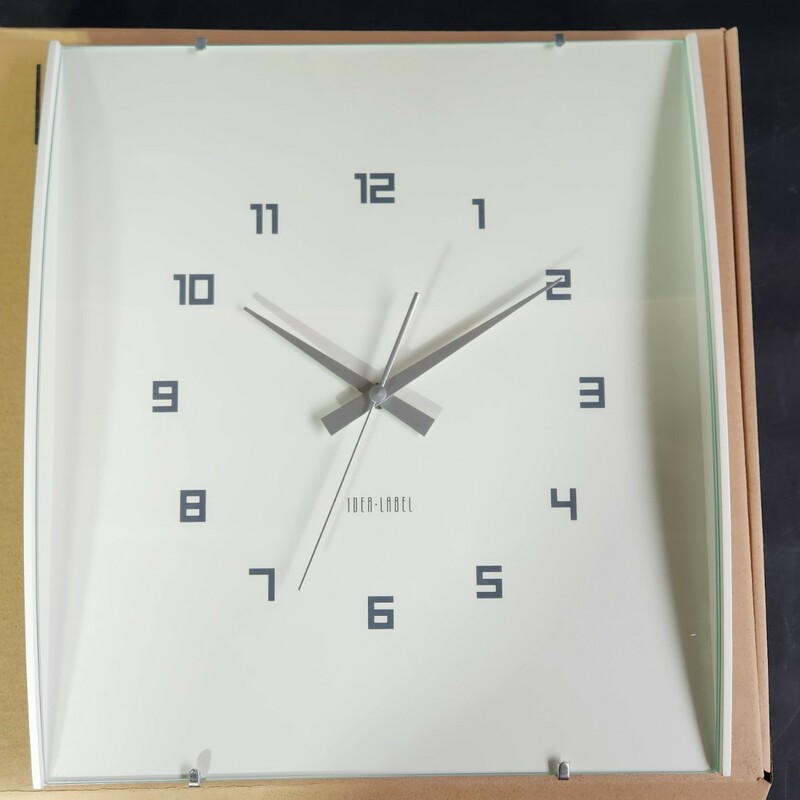 【新品未使用品】IDEA LABEL シンプル掛時計 定価5,500円 ウッドガラスクロックグランデ スクエア 四角 ウォールクロック 箱付き ホワイト