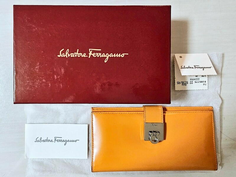 Salvatore Ferragamo サルバトーレ フェラガモ ガンチーニ 長財布 マンゴー オレンジレザー 