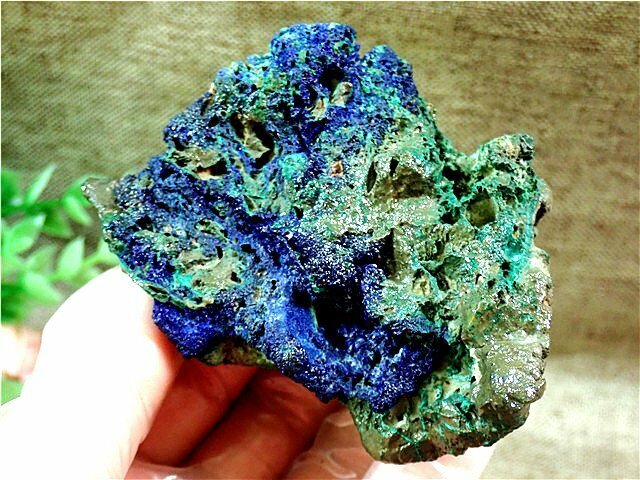 天然石極上質品アズライト【藍銅鉱】共生鉱物標本179U3-41U113D