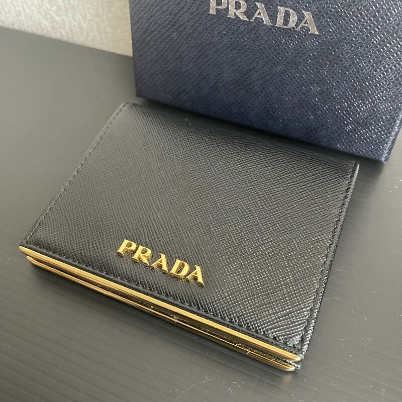 PRADA　2つ折り財布　SAFFIANO METAL　1MV204　MERO