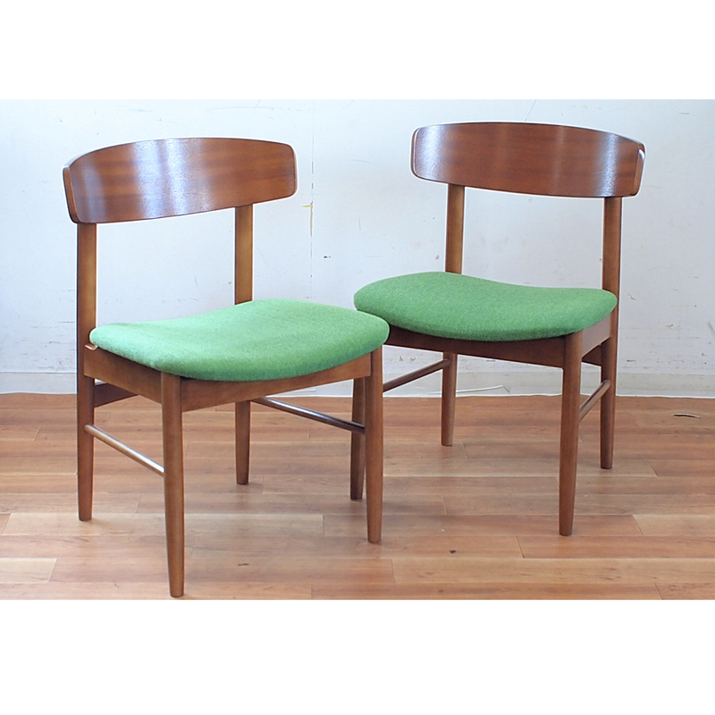 美品 カリモク60+ Tチェア 2脚セット ダイニング 椅子 グリーン/緑 9.5万
