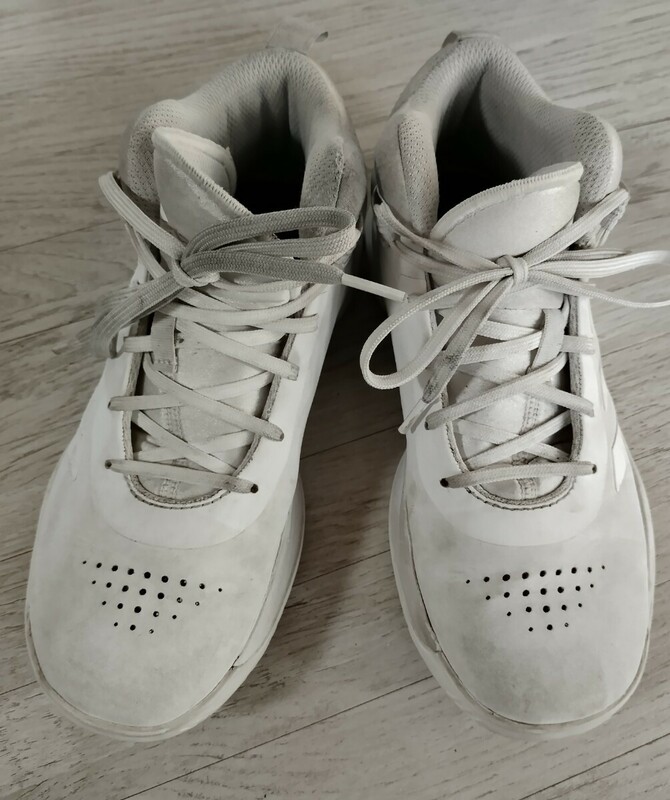 adidas バスケットボールシューズ ホワイト スニーカー 白 サイズ23.0cm