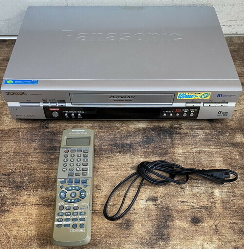 【サ-4-42】100 Panasonic ビデオデッキ VHSプレーヤー NV-HXB55 パナソニック リモコン付属 映像機器 通電OK 動作未確認