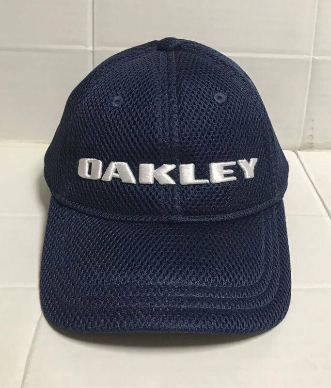 OAKLEY オークリー メッシュ素材 メッシュキャップ キャップ 帽子 ネイビー