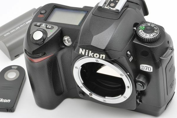 Nikon D70 ニコン Ｄ７０ バッテリー 液晶カバー BM-4 接眼ラバー DK-20 リモコン送信機 デジタル 一眼レフ カメラ CAMERA