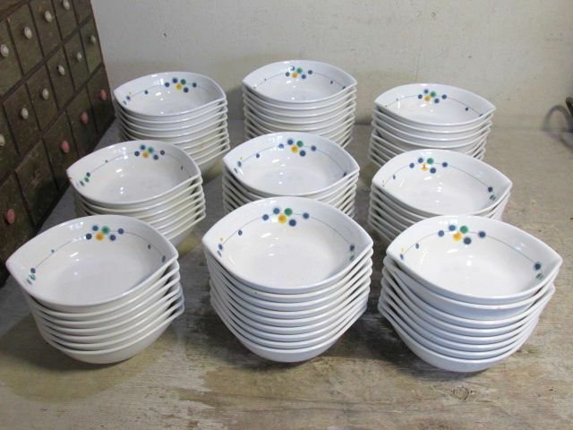 樹脂製 食器 皿 74枚 約18×15.5cm