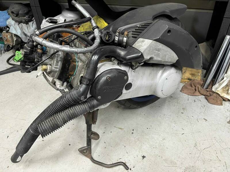 アプリリア　SR50R　インジェクションエンジン　２ｓｔ　最速５０ｃｃ　修理済みエンジン　
