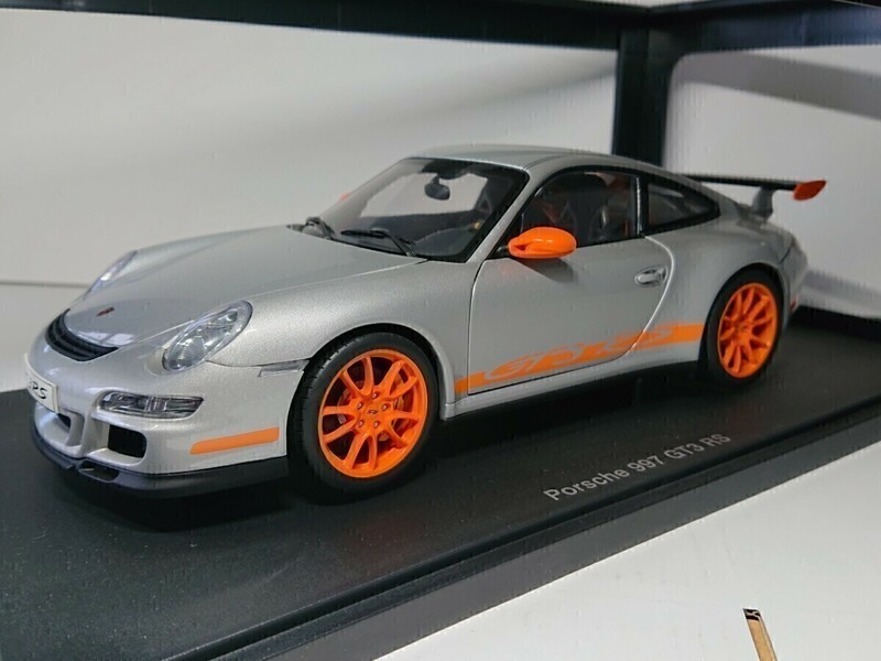 1/18 オートアート ポルシェ 911(997) GT3 RS シルバー